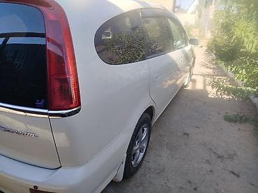 Honda Stream: 2002 г., 2 л, Автомат, Бензин, Универсал — 3