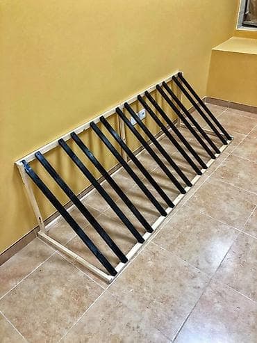 Велопарковки для улицы и помещений - Типы: секционные напольные