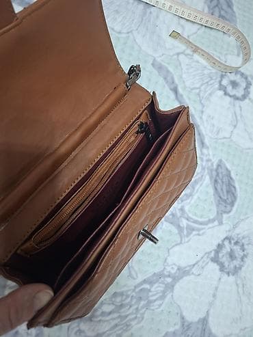 замшевые женские сумки: Классическая сумка, Burberry, Италия, Материал: Натуральная кожа, Застежка на молнии, Женские, Новый — 7