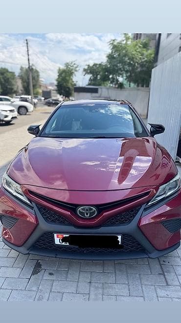 Toyota Camry: 2018 г., 2.5 л, Автомат, Бензин, Седан at lalafo.kg Toyota Camry: 2018 г., 2.5 л, Автомат, Бензин, Седан