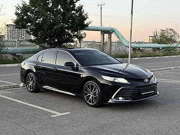 сед: Toyota Camry: 2023 г., 2.5 л, Автомат, Бензин, Седан — 3