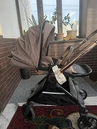 детская игрушечная коляска: Коляска, Другой бренд, цвет - Коричневый, Б/у, Самовывоз — 3