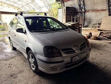 Nissan Almera Tino: 2002 г., Хэтчбэк