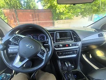 юиз: Hyundai Sonata: 2018 г., 2 л, Автомат, Газ, Седан — 9