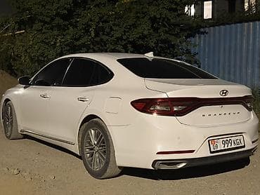 самсунг sm6: Hyundai Grandeur: 2018 г., Седан — 1