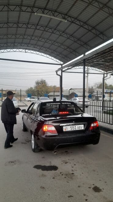 Седан черного цвета на киргизских номерах (KG 551 ABV). Основные