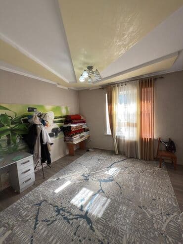 срочно продаю дом район пишпек: Дом, 250 м², 6 комнат — 18