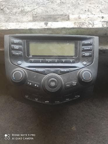 mercedes c220: Магнитолы — 1