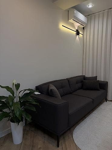 квартира эверест: 2 комнаты, 50 м², Тунгуч мкр Элитка, 13 этаж, Дизайнерский ремонт — 1
