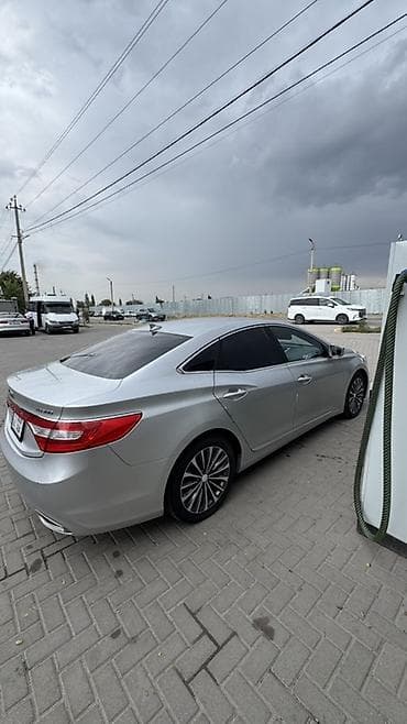 v class: Hyundai Grandeur: 2011 г., 3 л, Автомат, Газ, Седан — 6