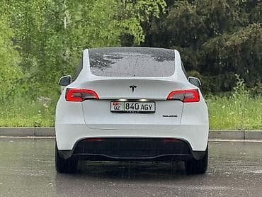 Tesla: Tesla Model Y: 2023 г., 0.1 л, Вариатор, Электромобиль, Кроссовер — 4