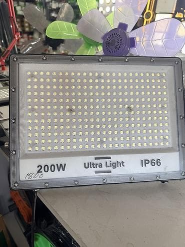 Светодиодный прожектор Ultra Light 200W, степень защиты IP66. -