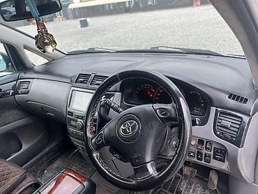Toyota: Toyota Ipsum: 2002 г., 2.4 л, Автомат, Бензин, Вэн/Минивэн — 6