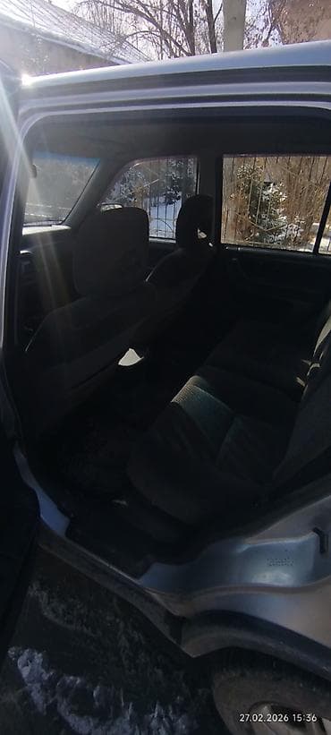 семейный авто: Honda CR-V: 2001 г., Автомат — 4