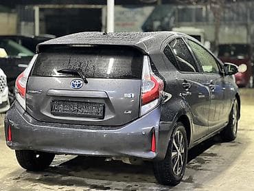 авторынок абхазии цены: Toyota Aqua: 2019 г., 1.5 л, Вариатор, Гибрид, Хэтчбэк — 5