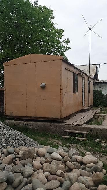 Строительный вагон, утепленный благоустроенный. Без колес
