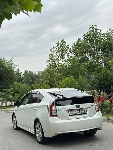 ключи приус: Toyota Prius: 2014 г., Гибрид, Хэтчбэк — 10