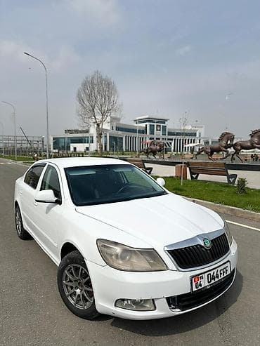 Унаа сатуу: Skoda Octavia: 2012 г., 1.6 л, Бензин, Лифтбек — 1