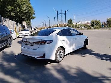 сидан: Hyundai Elantra: 2019 г., 1.6 л, Автомат, Гибрид, Седан — 2