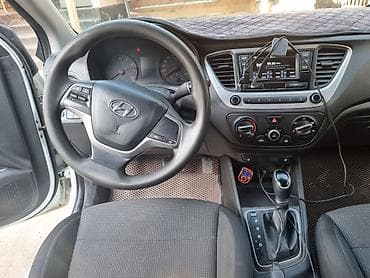 hyundai solaris i: Hyundai Solaris: 2018 г., 1.4 л, Автомат, Бензин, Седан — 8