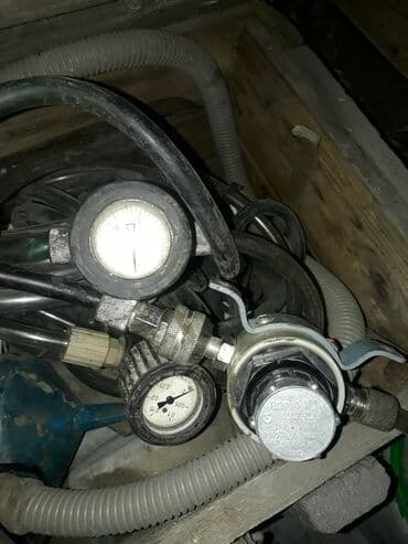 инструменты для велосипеда: Ключ диаметрический 500с, бак для прокачки тормоза 1000сом,редуктор — 4