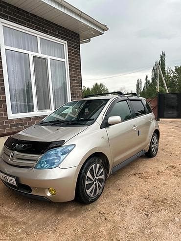 lexus 2004: Toyota Ist: 2002 г., 1.5 л, Автомат, Бензин, Хэтчбэк — 6