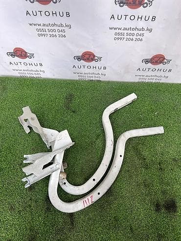 Автозапчасти: Петли крышки багажника Hyundai, 2018 г., Б/у, Оригинал — 1