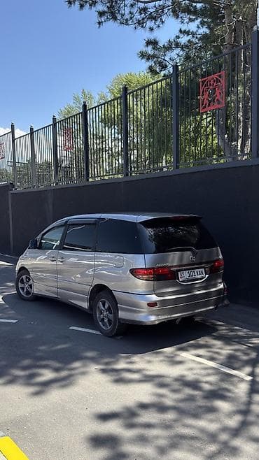авто в такси: Toyota Estima: 2003 г., Минивэн — 2
