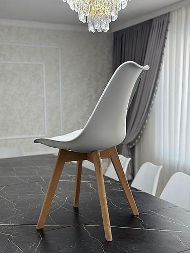 продаю б у стулья: Стул для кухни, Б/у, Пластик, цвет - Белый — 3