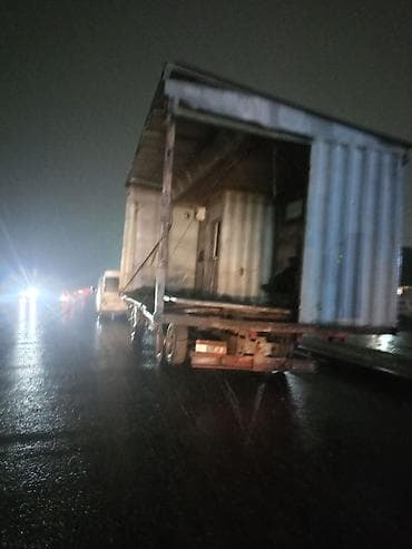 авто вагон: Металлический гараж из контейнера разрезана вдоль готова для — 7