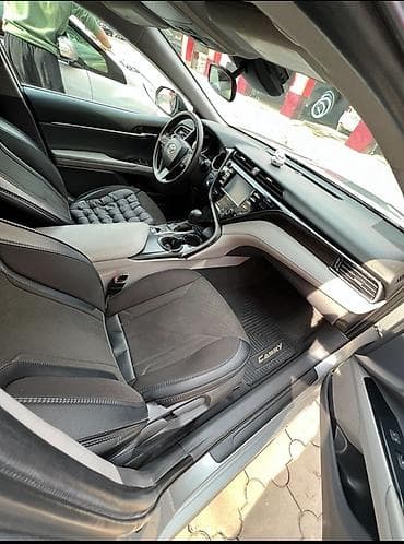портэр 2: Toyota Camry: 2020 г., 2.5 л, Гибрид, Седан — 5