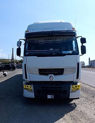 грузовой 53: Тягач, Renault, 2009 г., Тентованный — 1