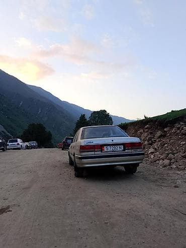 бампер 124 ош: Mazda 626: 1990 г., 2.2 л, Механика, Бензин, Седан — 9