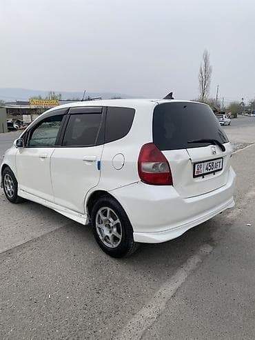 кузов авто: Honda Fit: 2002 г., 1.3 л, Вариатор, Бензин, Хэтчбэк — 4