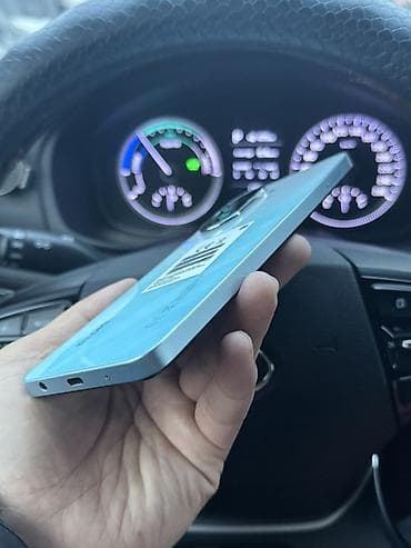 стойка для микрофона: Redmi, Redmi A5, Б/у, 128 ГБ, цвет - Голубой, 2 SIM — 3