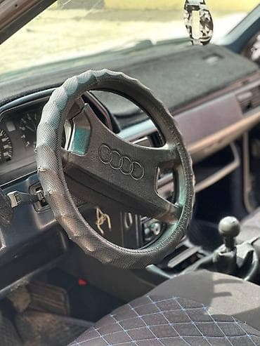 Audi 100: 1985 г., 2 л, Ручные, Бензин, Седан