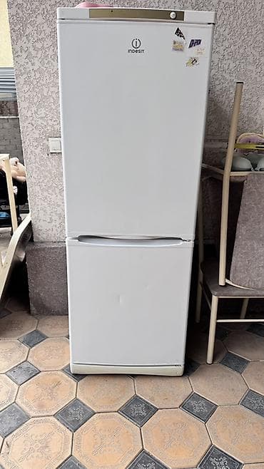 холодилник индезит: Холодильник Indesit, Б/у, Двухкамерный, 60 * 160 * — 1