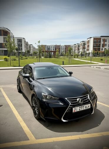 срочно в связи с переездом: Lexus IS: 2017 г., 2 л, Автомат, Бензин, Седан — 1