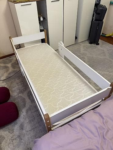 детские люлька: Детская кровать-манеж/приставная кроватка с матрасом. - Конструкция — 3