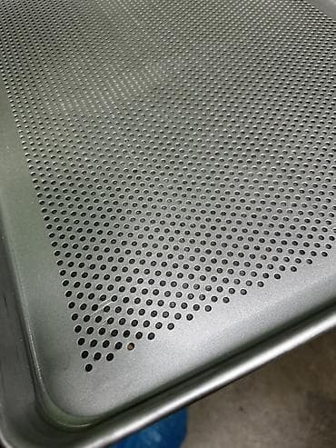 Торговое оборудование: Перфорированные и гладкие противни для выпечки (пекарские листы) — 9