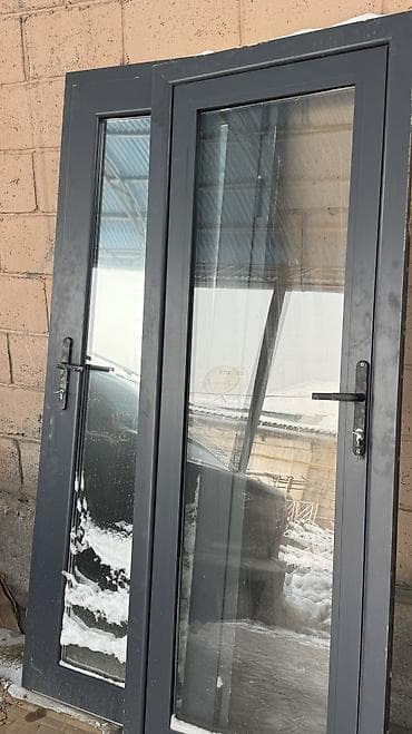 алюминиевые двери б у: Двери для домов и квартир, Металлическая, Одностворчатая, Российская, Со стеклом, цвет - Серый — 2