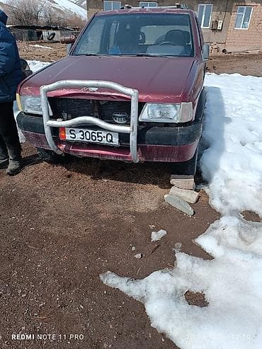 дизель джип: Внедорожник пятидверный кузов, бордовый цвет. Основные особенности — 2