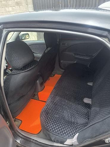 Транспорт: Toyota Avensis: 2000 г., 1.8 л, Механика, Бензин, Лифтбек — 5