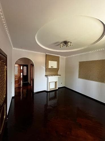 6 мкр: Просторный частный дом с участком и детской площадкой - Планировка — 8