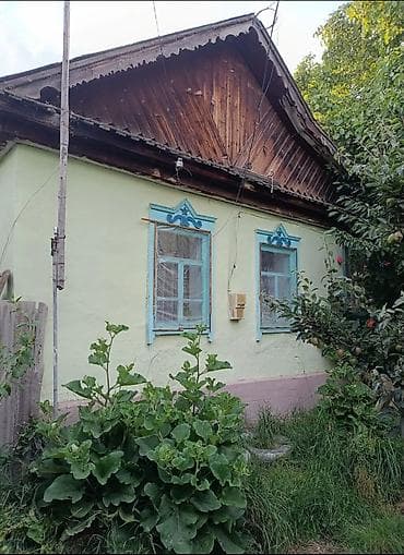 комнату с подселением аламедин 1: Продаю дом в селе Семёновка Имеются хоз. Постройки, гараж, баня — 5