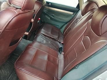 Audi A4: 1998 г., 1.6 л, Механика, Бензин, Седан — 6