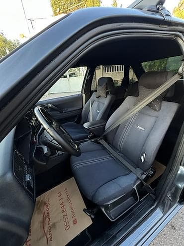 кузов автомобиля: Volkswagen Passat: 1990 г., 1.8 л, Механика, Бензин, Седан — 8