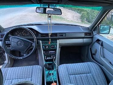 мерседес капот: Mercedes-Benz W124: 1988 г., 2 л, Ручные, Бензин, Седан — 7