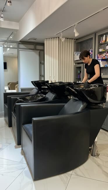 массажное кресло для дома недорого: РАСПРОДАЖА ОБОРУДОВАНИЯ САЛОНА КРАСОТЫ В связи с — 1