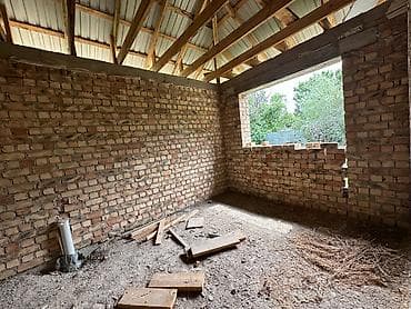 СРОЧНО! Кирпичный дом с участком в перспективном районе Локация: село — 7